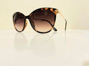 Lunette de soleil femme marron léopard et dorée uvprotection catégorie 3