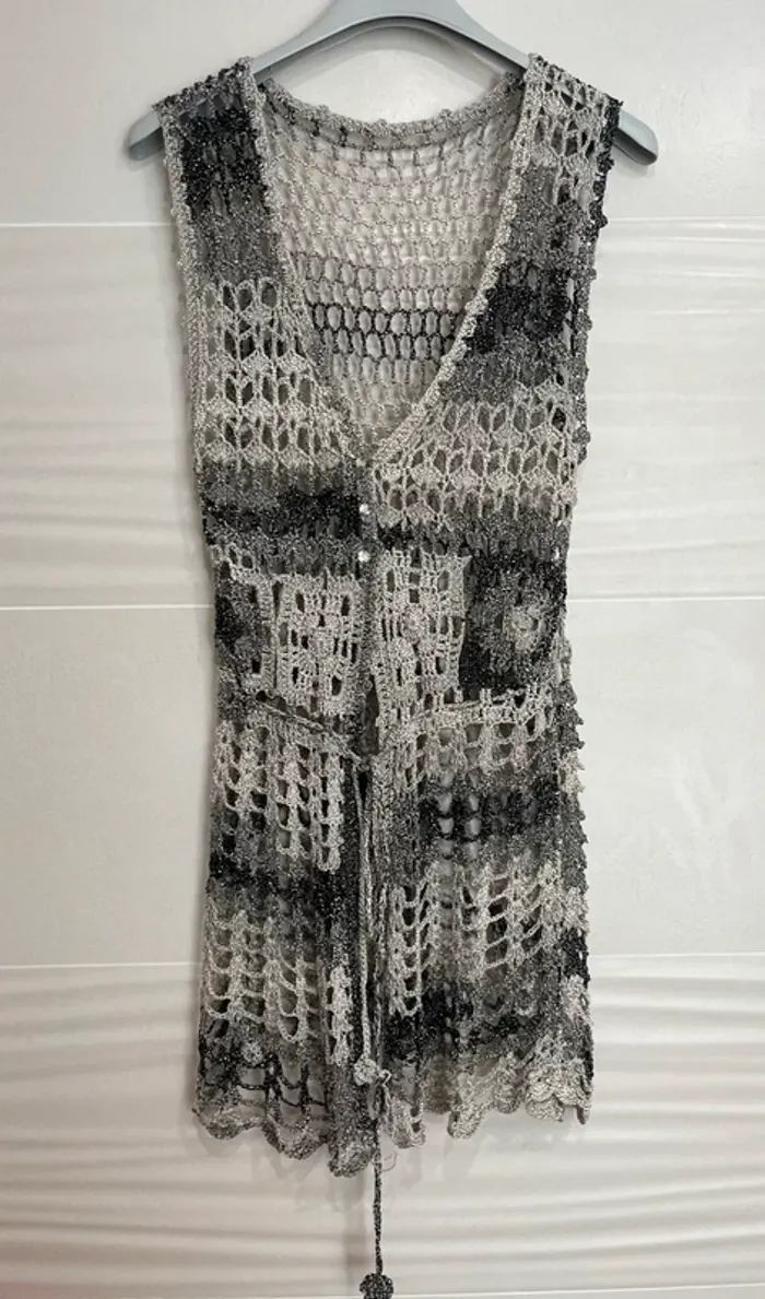 Gilet ajouré en crochet - taille XS - photo numéro 3