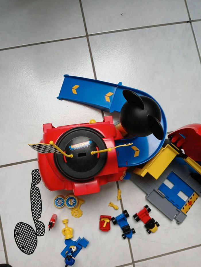 Garage de mickey - photo numéro 4
