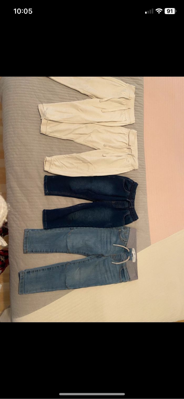 Lot 4 pantalons Bebe 2 ans