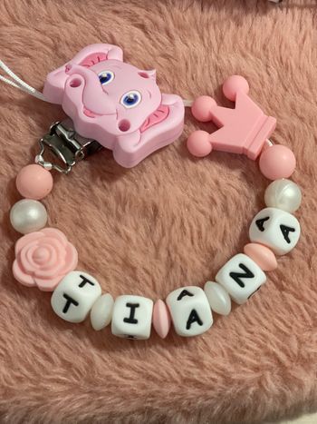 Attache tétine éléphant