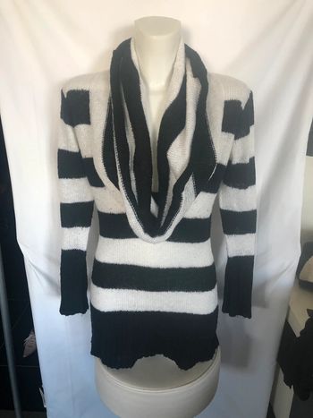 Long pull col roulé rayé noir et blanc taille 36 / 38 bon état