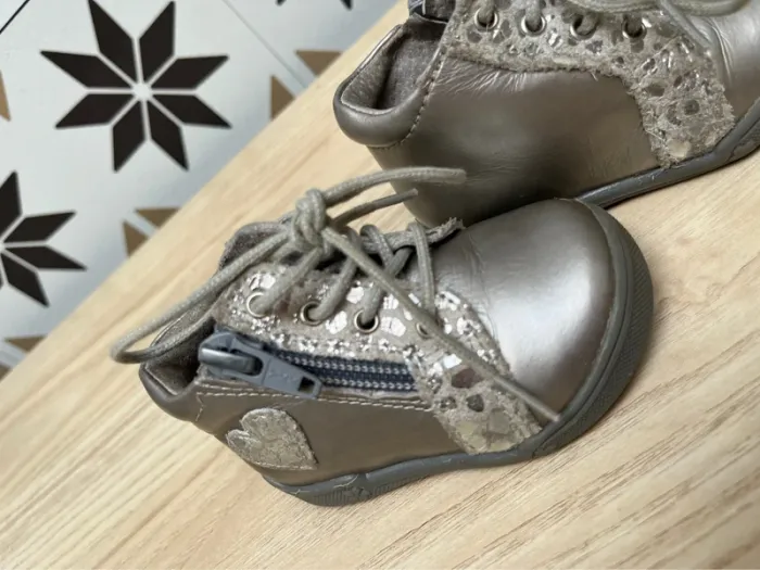 Chaussures État neuf fille Argenté 17 - photo numéro 4