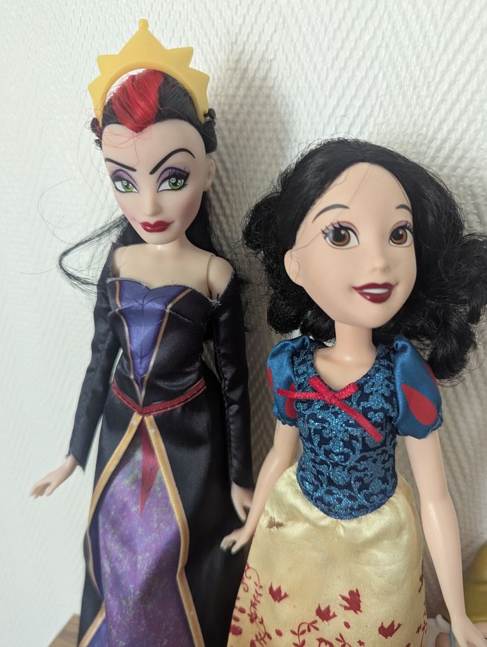 Lot de poupées Disney blanche neige, la méchante reine et les 7 nains - photo numéro 2