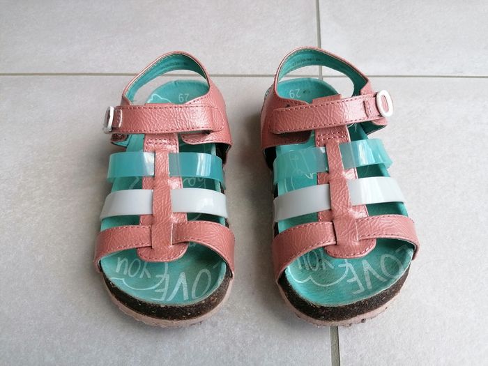 Très jolies ✨ sandales 'Kickers' - photo numéro 2