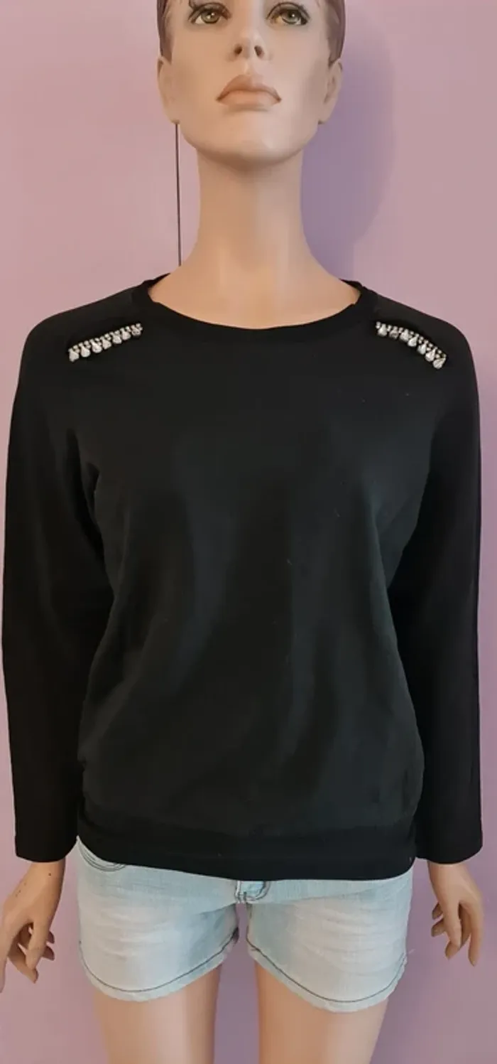 Pull femme noir - photo numéro 2