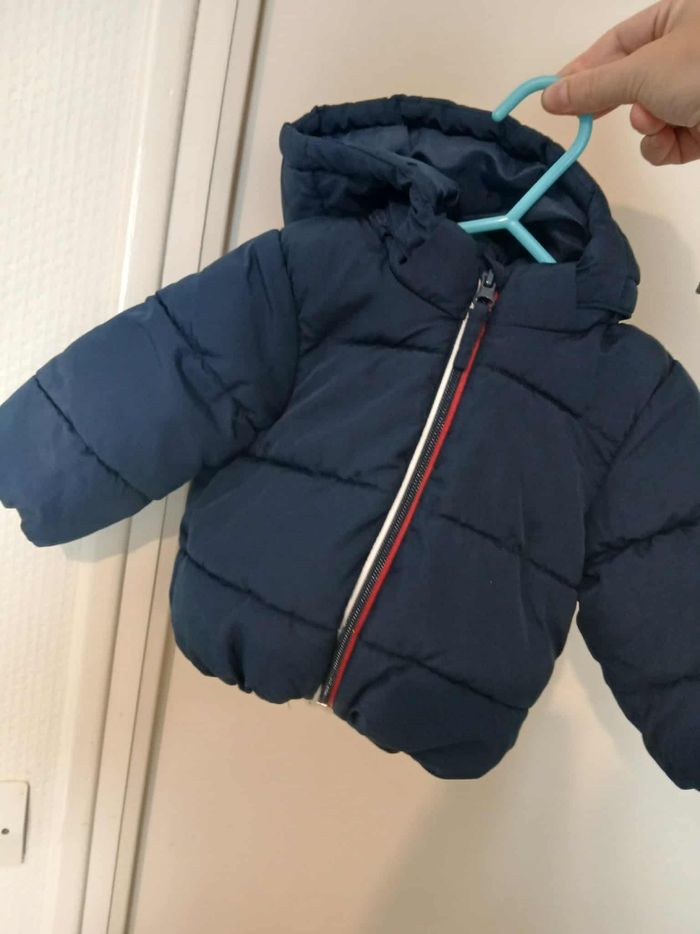 Manteau bleu foncé