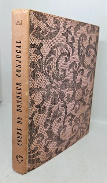 "Cours de bonheur conjugal", de André Maurois.
Le club de la Femme