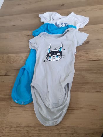 Lot 3 bodies MC 9 mois