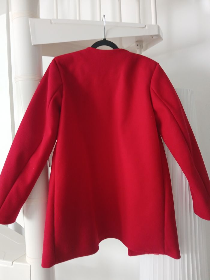 Manteau rouge - photo numéro 4