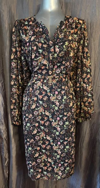 Superbe robe en mousseline doublée noire imprimé floral 54