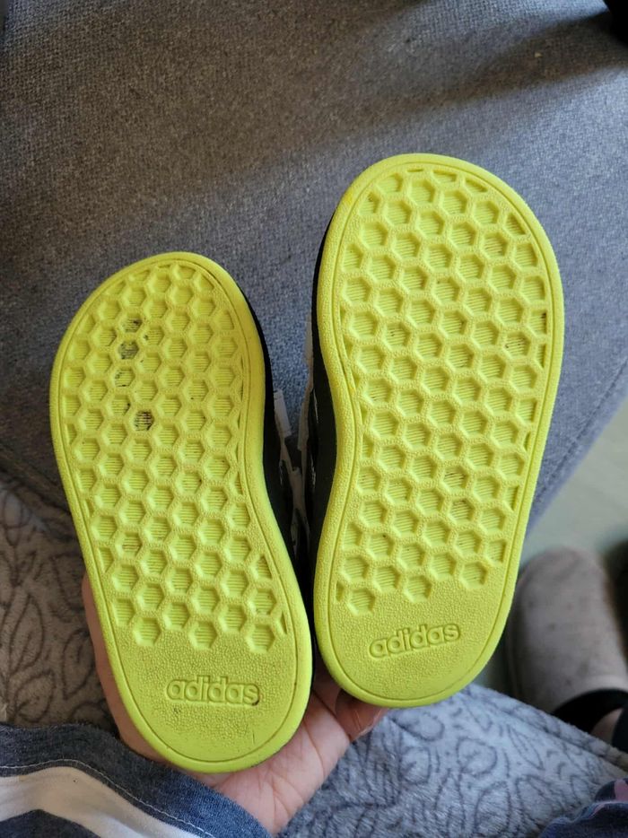 Baskets adidas pointure 22 garçon - photo numéro 4