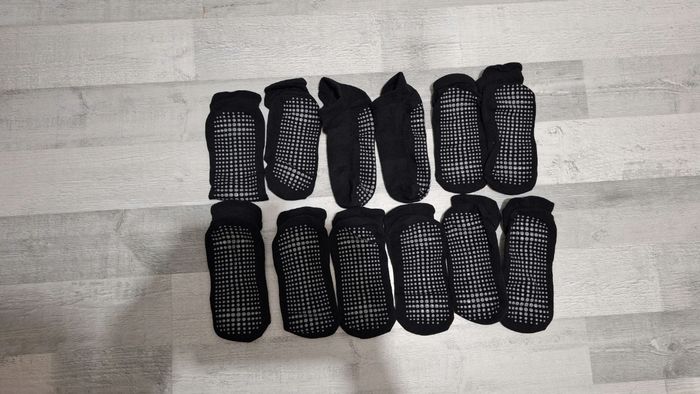 6 paires de socquettes antidérapantes 36/40 neuve - photo numéro 3