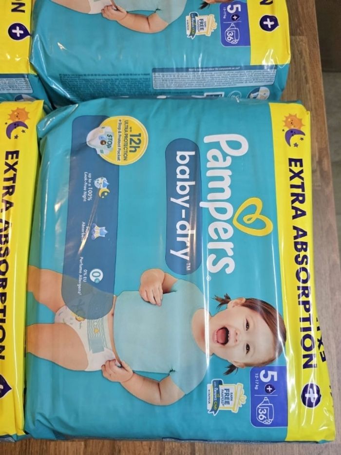 Lot 4 sacs Pampers couches taille 5 12_17kg 4x36=144 couches extra absorption - photo numéro 2