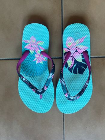 Tongs / claquettes fille