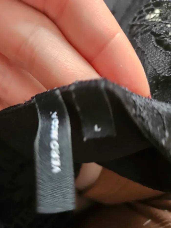 Robe noir dentelle - photo numéro 4