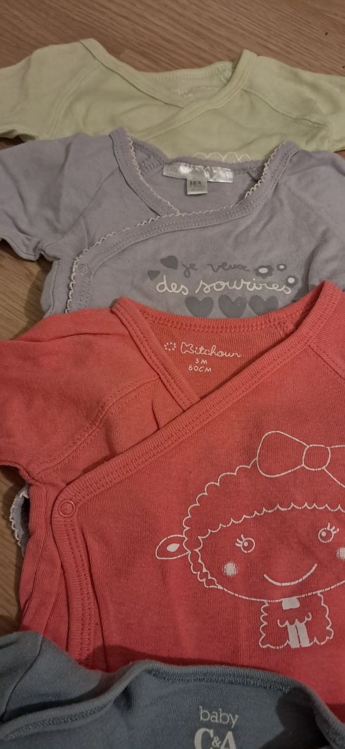 Lot de 5 bodies 3 mois - photo numéro 3