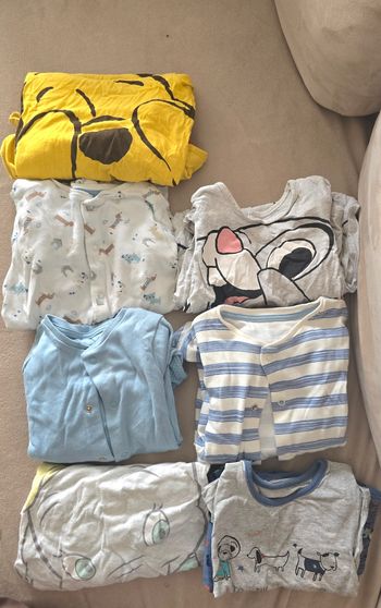 8 pyjamas 18-24 mois 