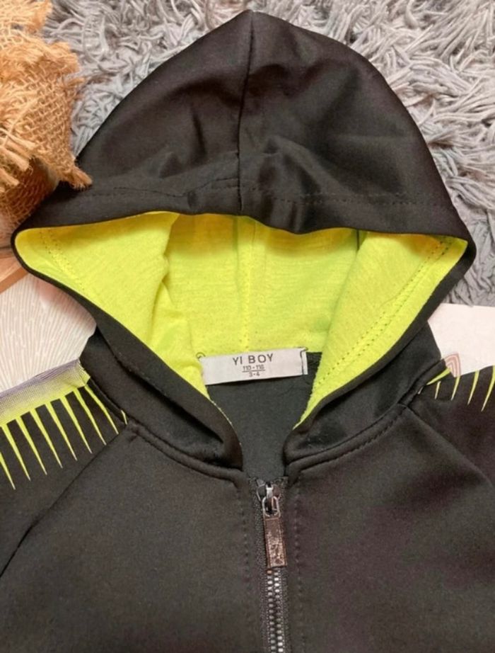 Veste de jogging - 3/4 ans