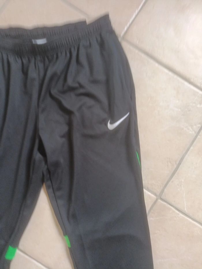 Bas de jogging Nike homme neuf - photo numéro 3