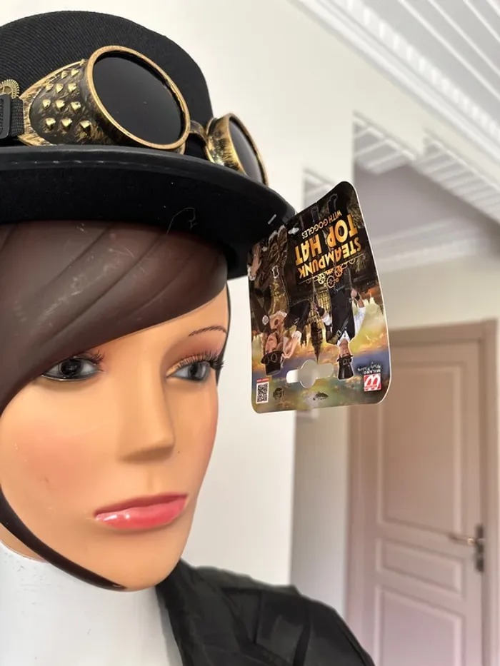 Chapeau et veste costume - photo numéro 4