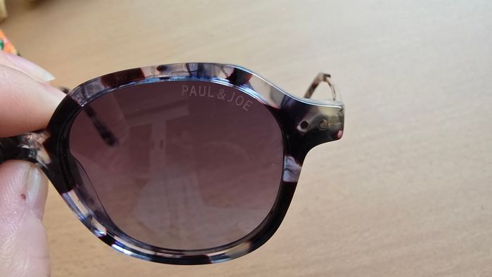 Lunette de soleil - photo numéro 3