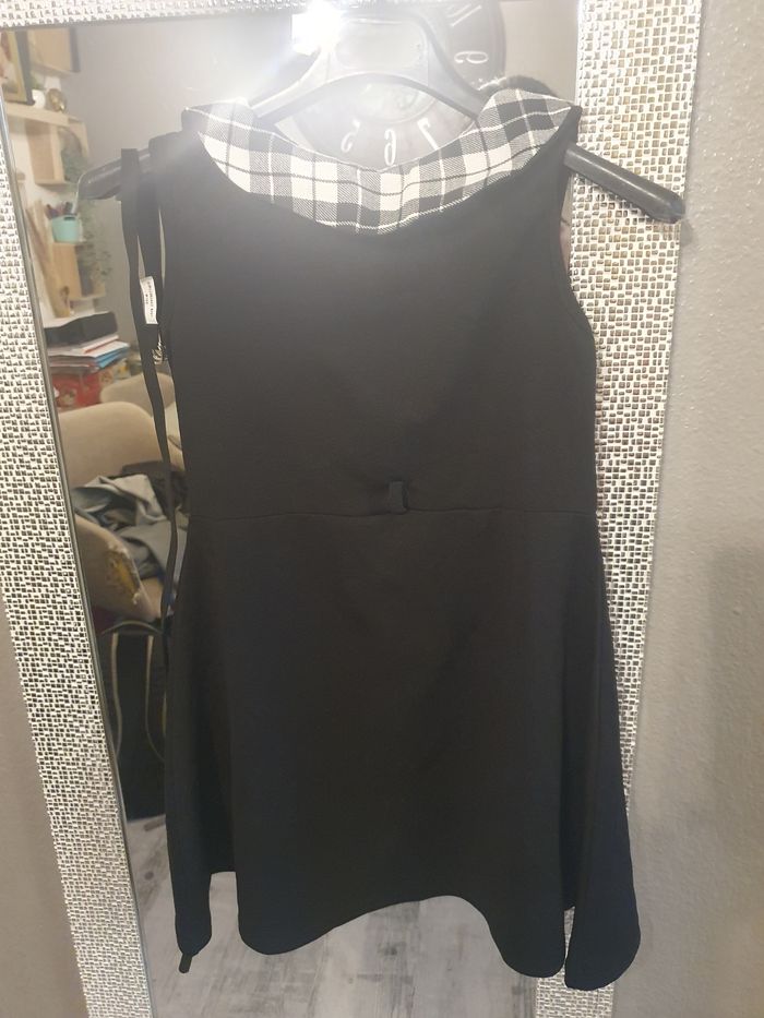 Robe noir et sa ceinture - photo numéro 2