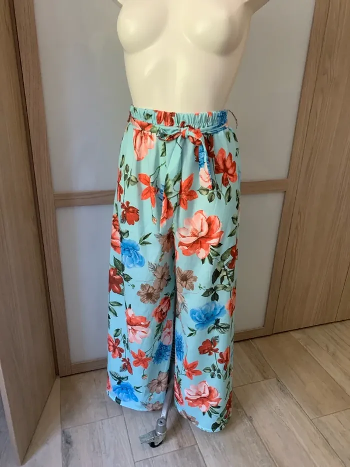 Pantalon large à fleur