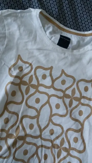 Tee shirt