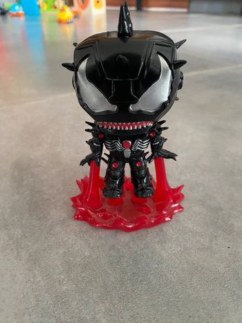 Figurine venom iron man 365