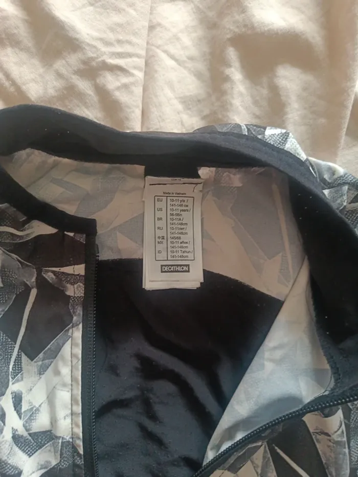 Veste legere impermeable decatlon tzille 10 11 ans - photo numéro 4