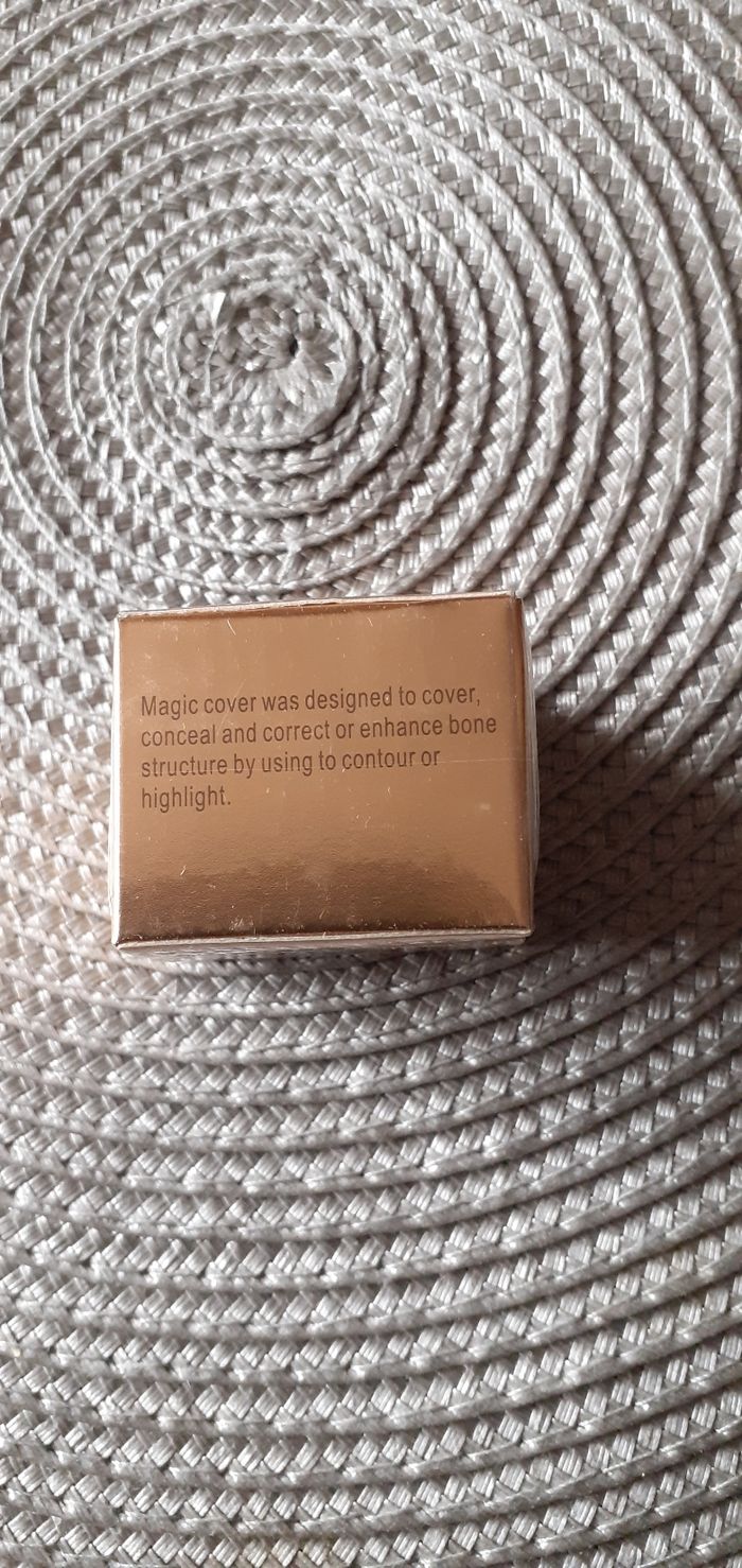 Anti cernes - photo numéro 3