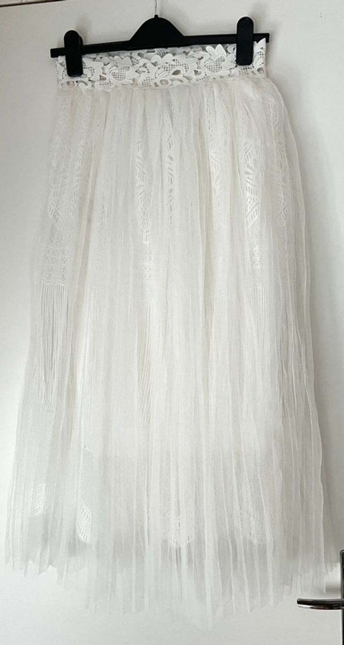 Jupe en tulle blanche taille S-M - photo numéro 4