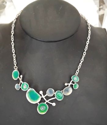 Collier métal argenté - Petites bulles en émail bleu et vert  Email