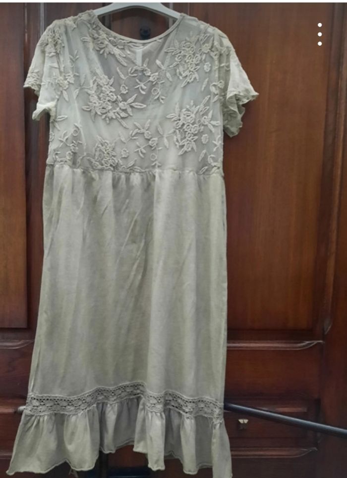Robe vert amande