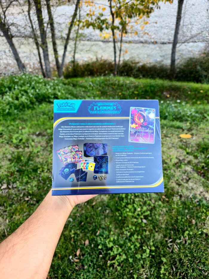 Pokémon ETB Méga Évolutions ME2 – Flammes Fantasmagoriques - photo numéro 2