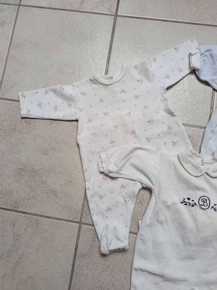 3 Pyjamas - photo numéro 2