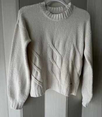 Pull blanc, Hollister