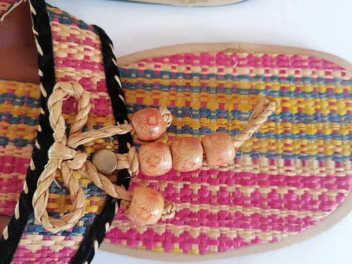 Une paire de Tong - photo numéro 2