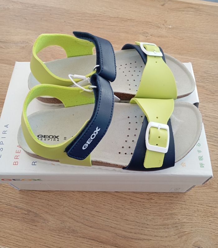 Geox neuves pour garçon en taille 33 - photo numéro 3