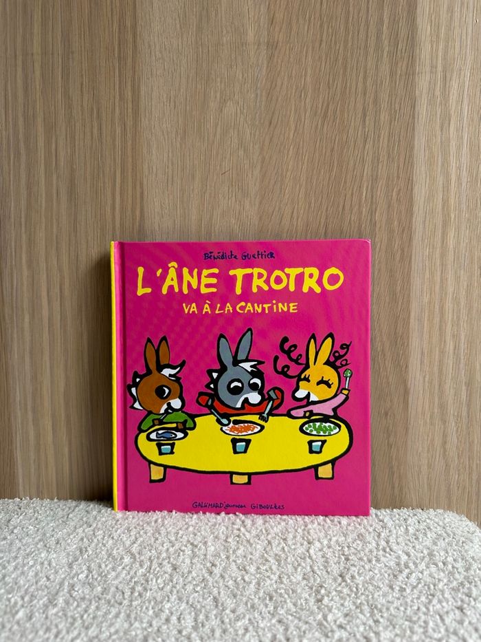 Livre l’âne trotro va à la cantine