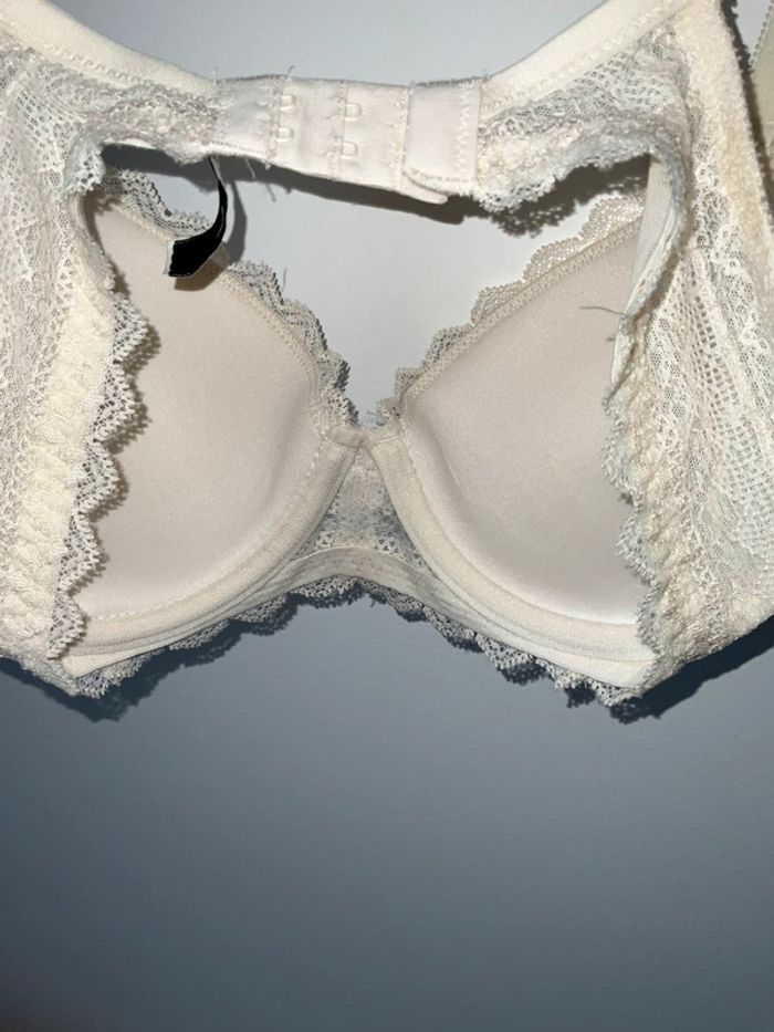 Soutien-gorge - photo numéro 8