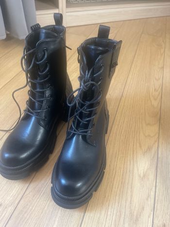 Bottines neuves noires