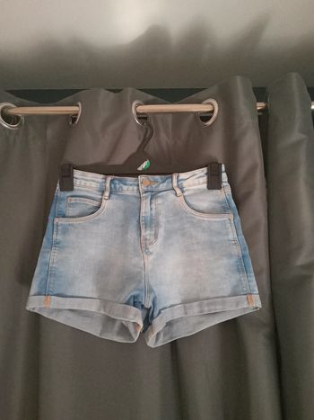 Short en jean bleu clair