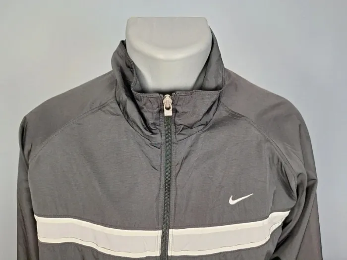 Nike Vintage Track Jacket Noire – Logo Brodé – Taille L (560) - photo numéro 2