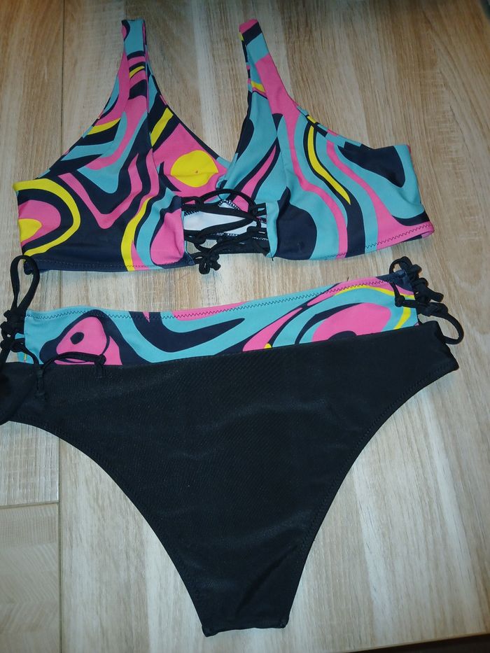 Maillot de bain, taille 44 - photo numéro 2