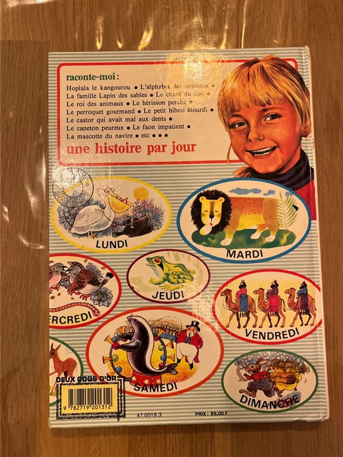 Livre Raconte moi une histoire par jour - photo numéro 2