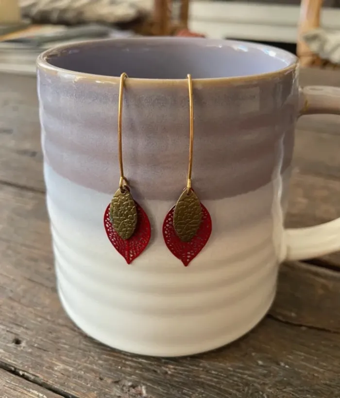 Boucles d’oreilles pendantes or rouge