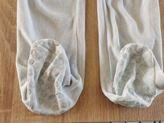 Lot de 2 pyjamas bébé garçon 24mois vertbaudet tbe - photo numéro 5