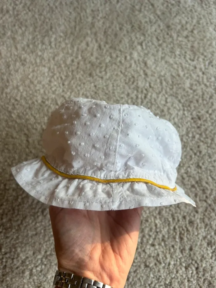 Chapeau bébé type bob blanc fille - 6 mois